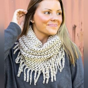 NWT Beige Chunky Cream Knit Cowl Infinity Scarf